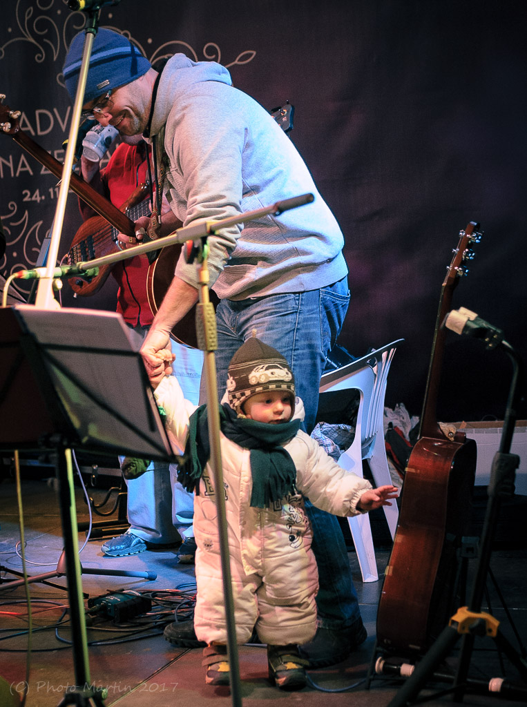 Krkavčí děda málem přišel o dítě, zjevně muzikální