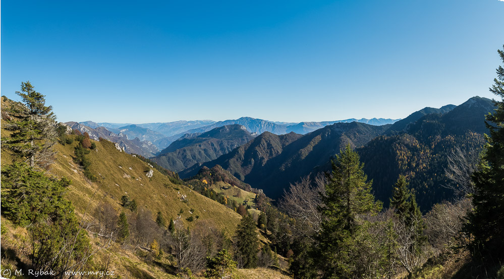 Procházka horskými loukami na Cima Caset