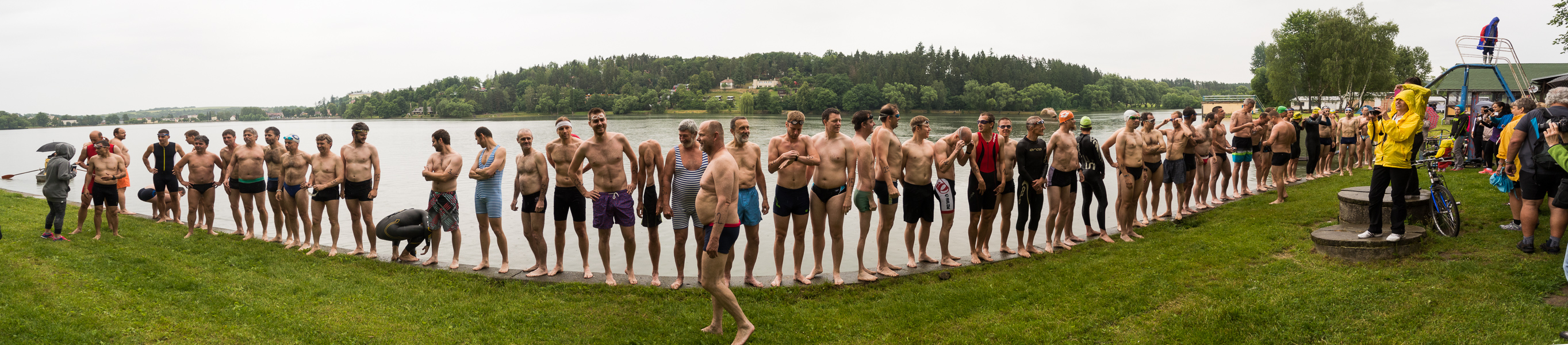 Ne všichni přežili startovací foto ve zdraví